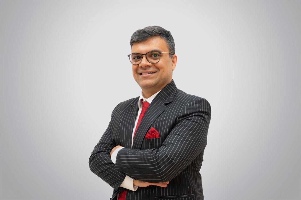 Dr Nikhil Ganjoo