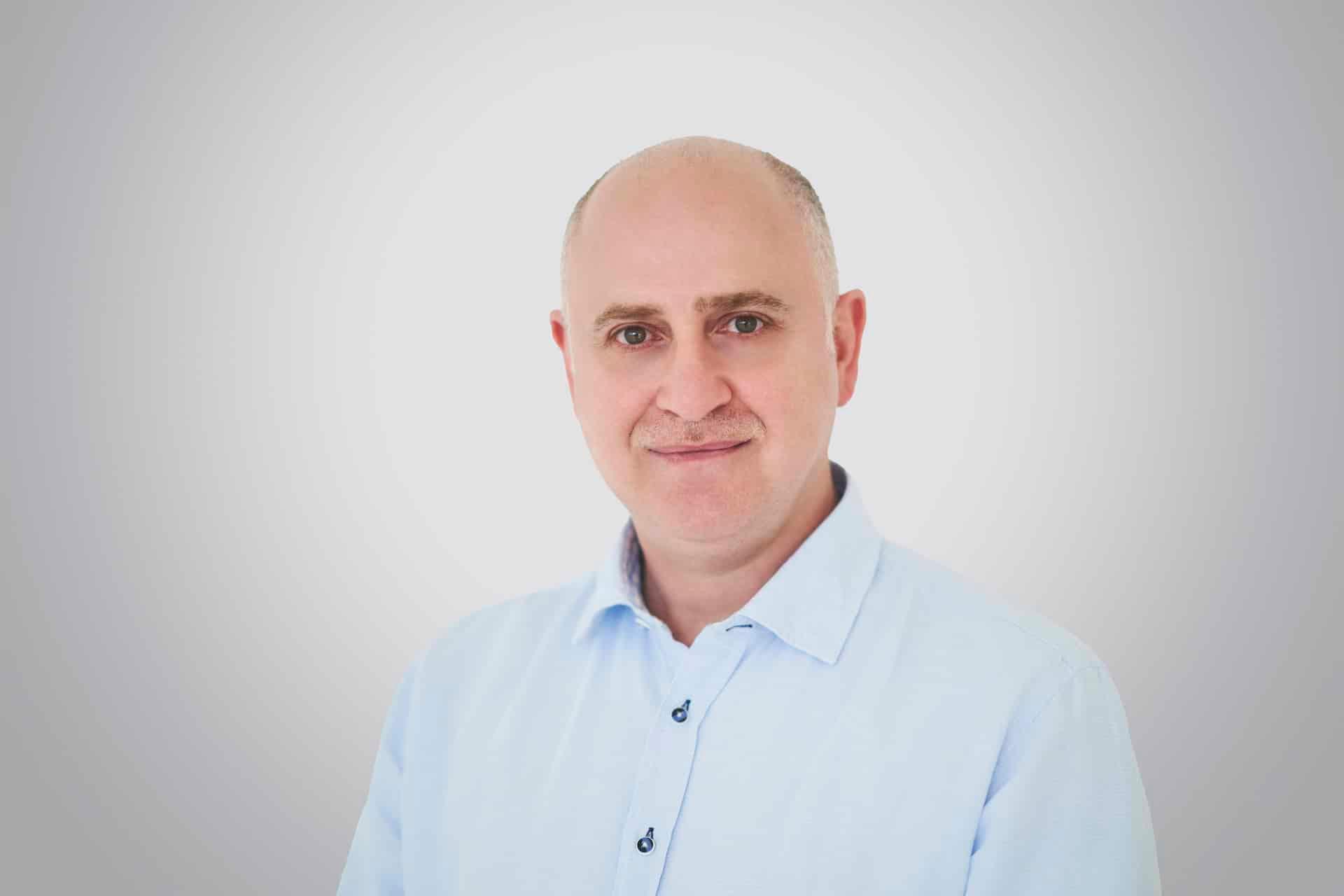 Dr Firas Younis